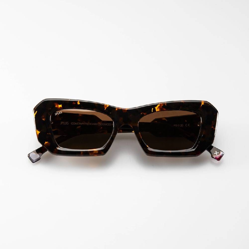 JPLUS Eyewear Une Negozio