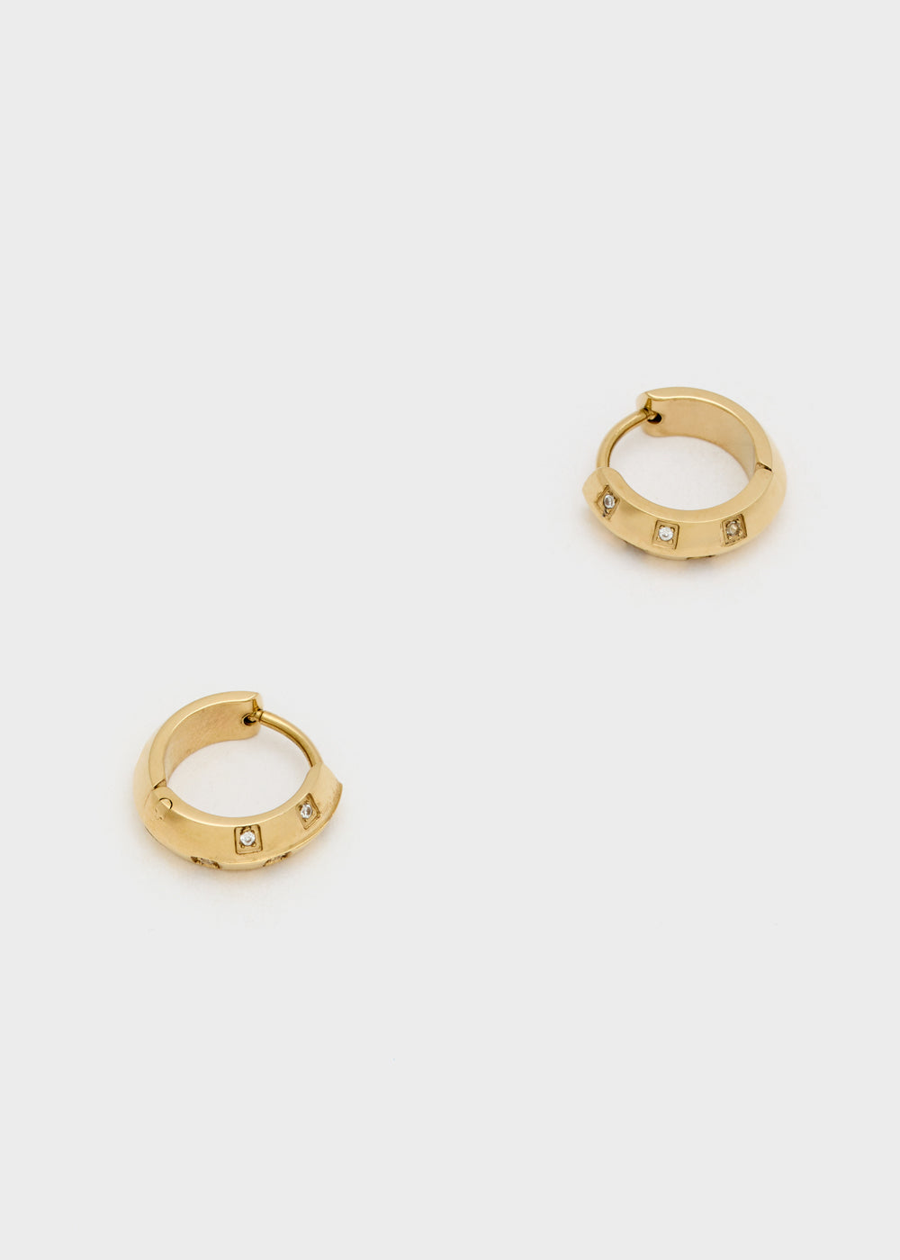 Nalí 14KT GOLD PLA. S. STEEL HOOP EARRINGS W/ STONES Offerte