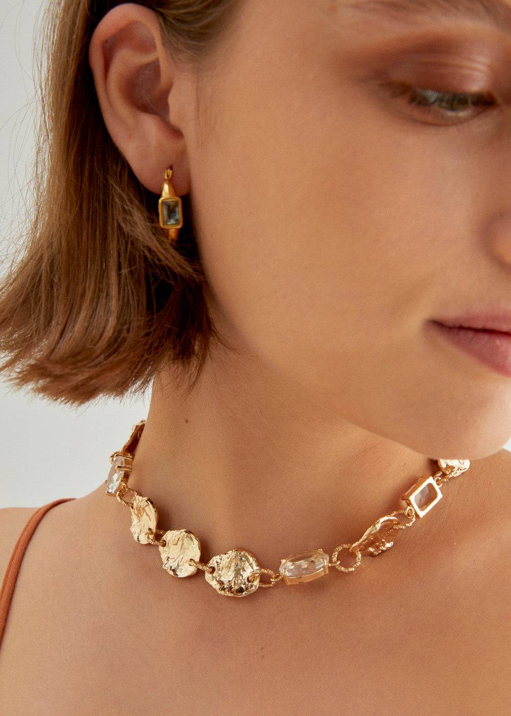 Nalí IRREGULAR NECKLACE IN GOLD W/ CLEAR STONES Solo un giorno rimasto