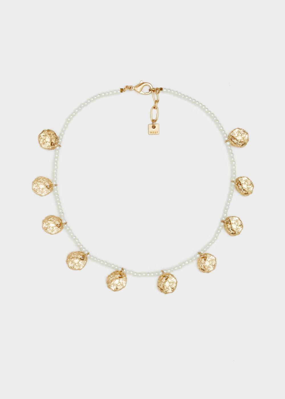 Nalí NECKLACE W/ GOLD PENDANT + WHITE BEADS Super sconto