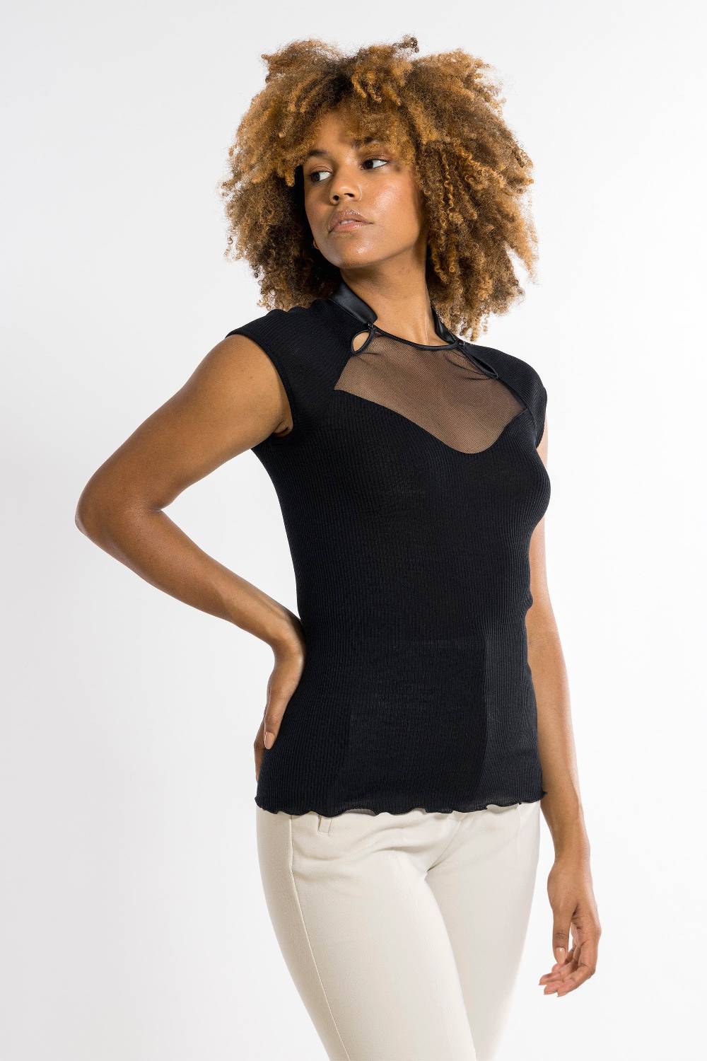 Oscalito Top Donna70% Lana , 30% Seta 6904 Acquista Ora