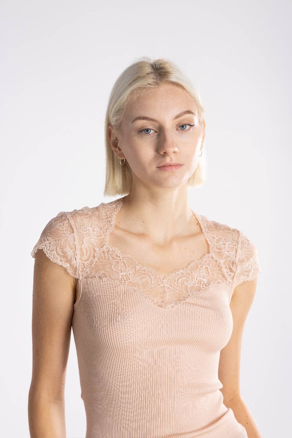 Oscalito T-shirt Donna70% Lana , 30% Seta 6825 Promozione Limitata