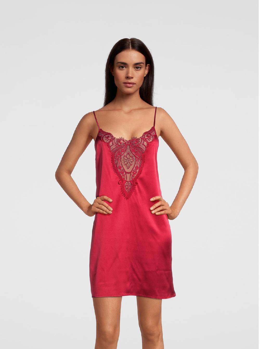 Oscalito Abito sottoveste in raso di seta stretch con macramè 10340 Qualità