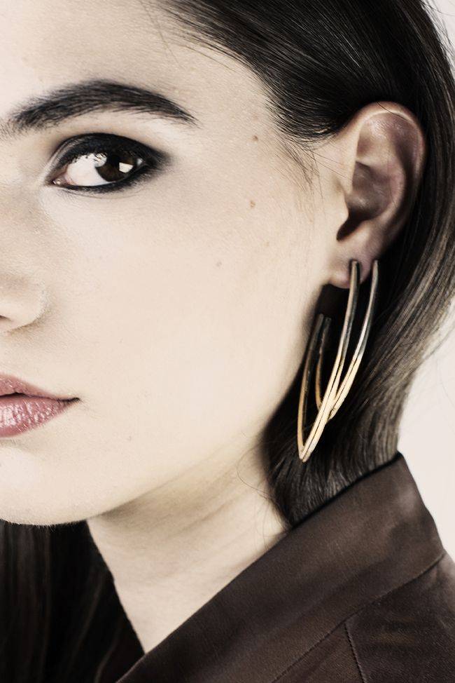 Paola Grande Gioielli NEON Orecchino 'Neon' angolo grande 2025