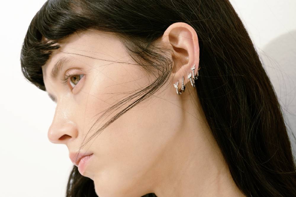 Paola Grande Gioielli BALANCE Cerchietti ovalini 'Balance' neri Offerta esclusiva
