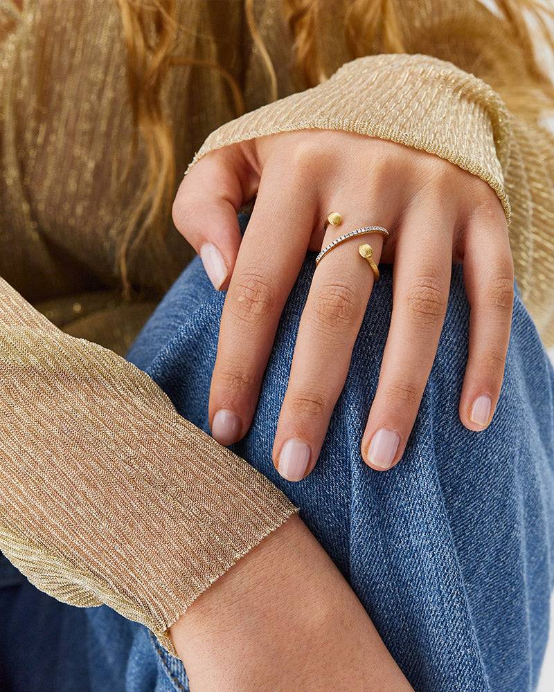 Nanis Anello ad incrocio "DANCING ÉLITE" con boules incise a mano in oro e d – Nanis Italian Jewels Nuova