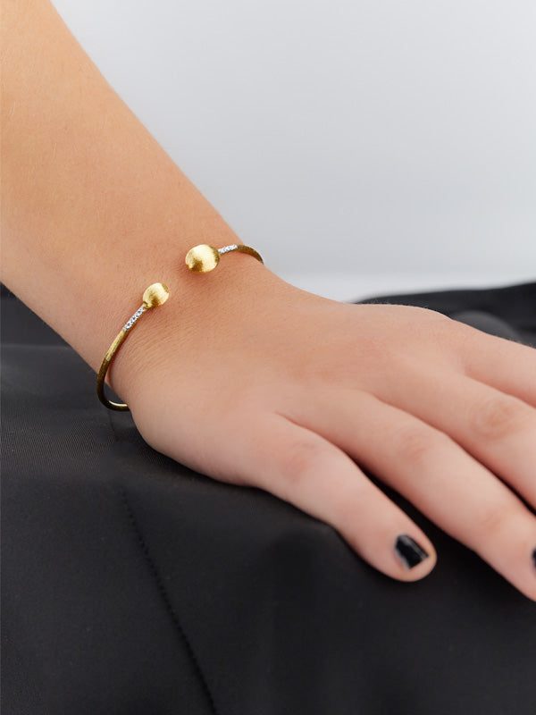 Nanis Bracciale a schiava "DANCING ÉLITE" inciso a mano in oro e diamanti – Nanis Italian Jewels Shopping Online