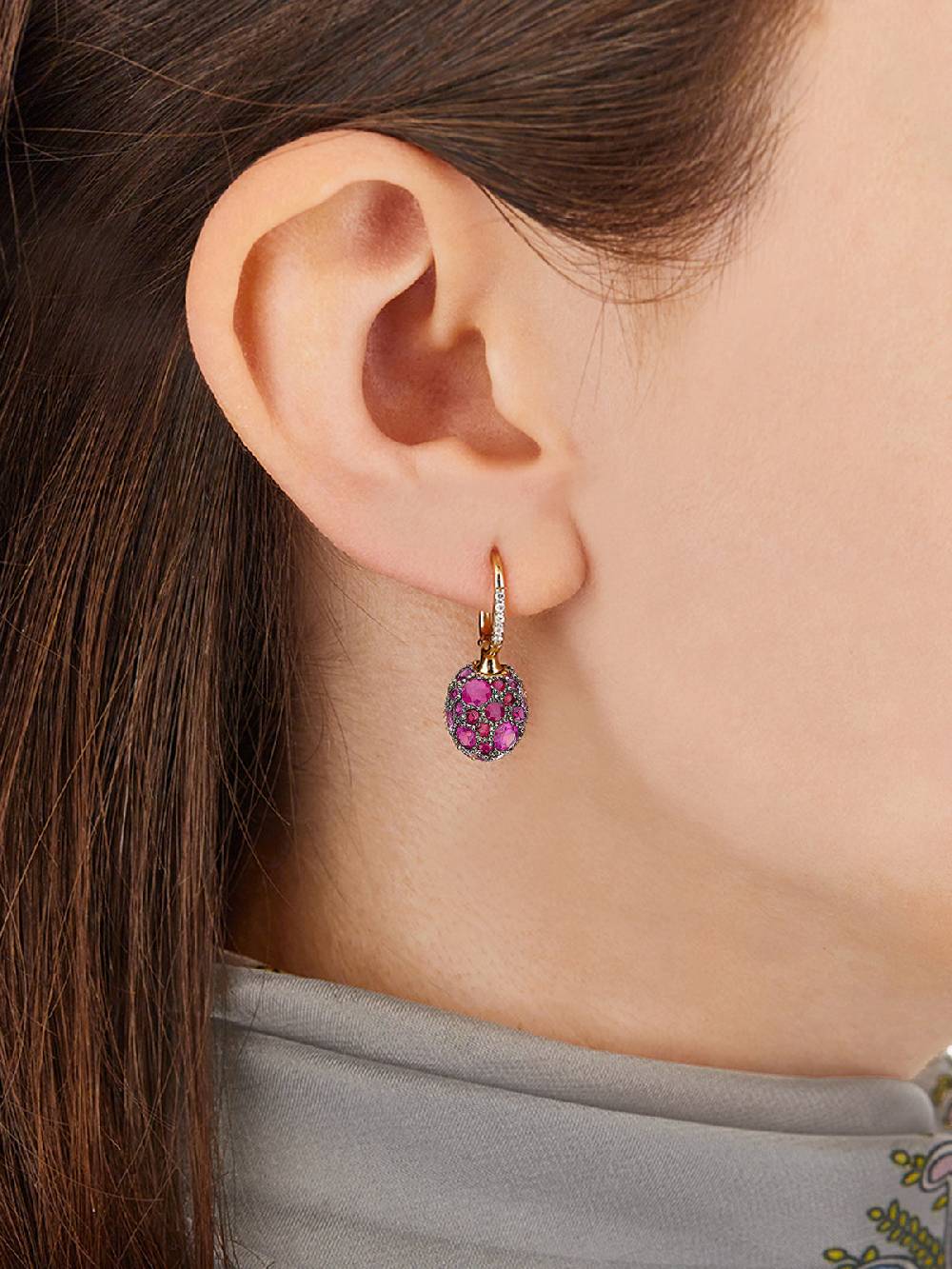 Nanis Orecchini CILIEGINE "DANCING REVERSE" double face in oro, zaffiri rosa – Nanis Italian Jewels Moda