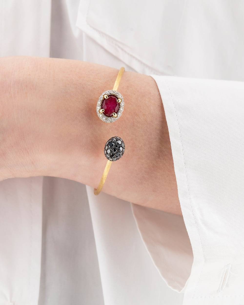 Nanis Bracciale a schiava "DANCING REVERSE" in oro, rubini, diamanti e crist – Nanis Italian Jewels Qualità Garantita