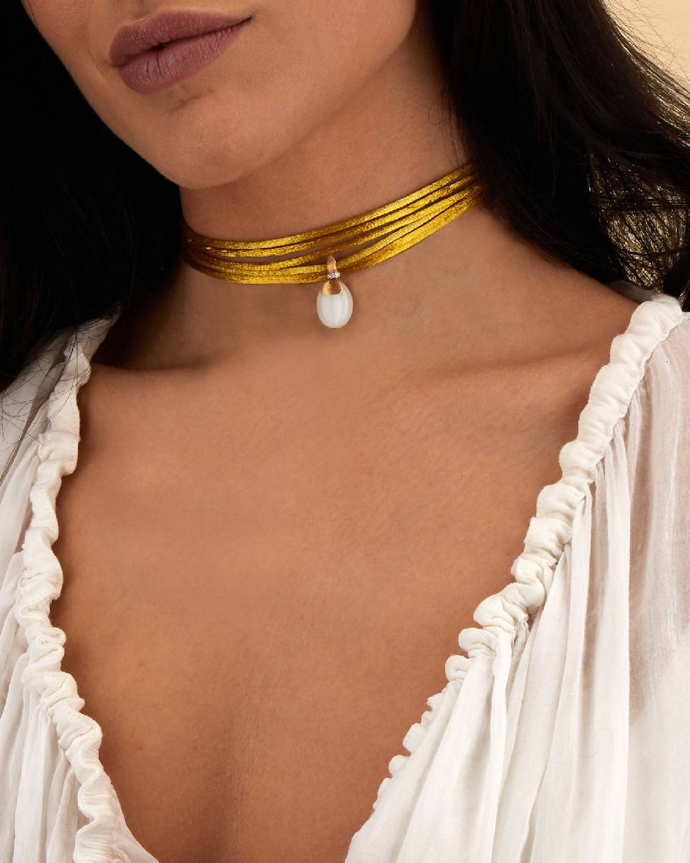 Nanis Pendente "WHITE DESERT" in oro, diamanti e pietra di luna (medio) – Nanis Italian Jewels Spedizione Gratuita