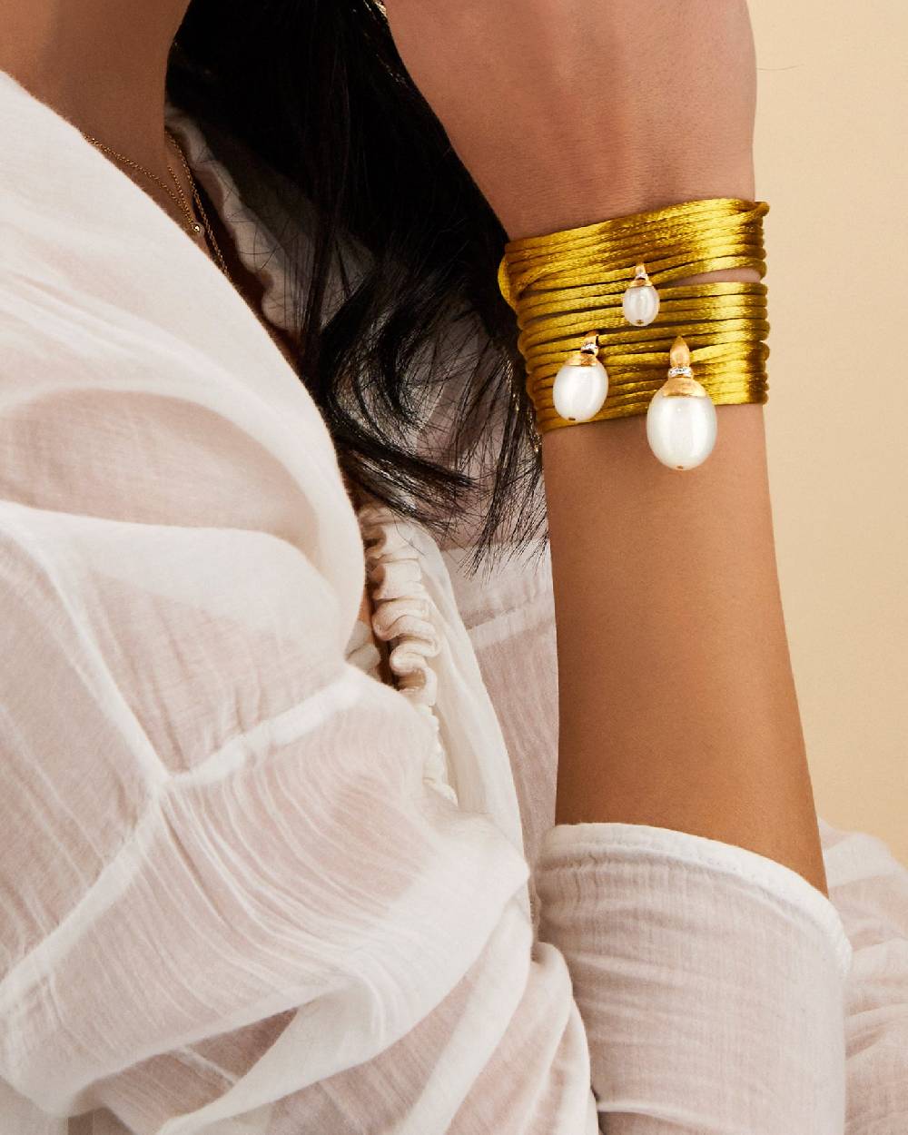 Nanis Pendente "WHITE DESERT" in oro, diamanti e pietra di luna (medio) – Nanis Italian Jewels Spedizione Gratuita