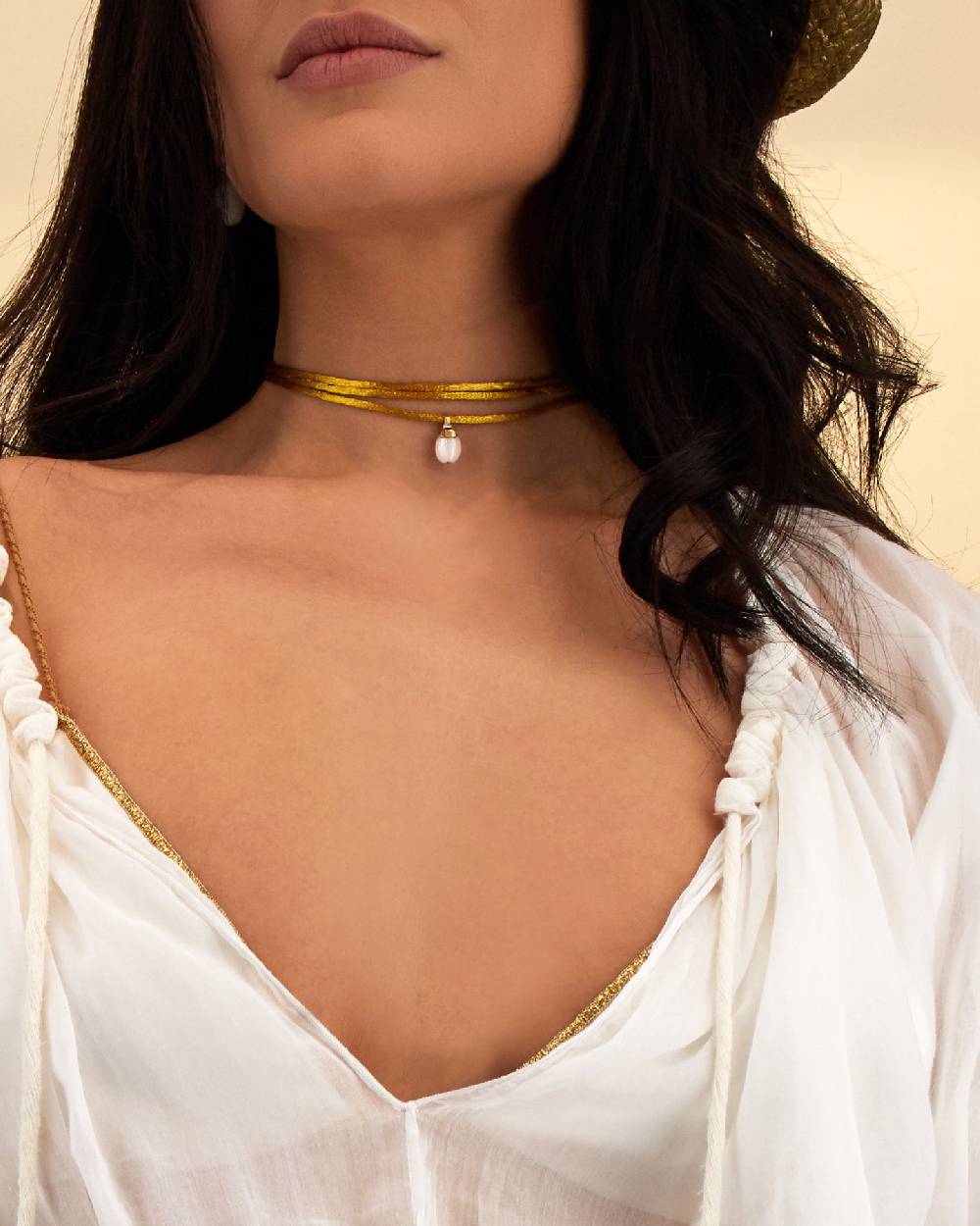 Nanis Pendente "WHITE DESERT" in oro, diamanti e pietra di luna (piccolo) – Nanis Italian Jewels Pezzi Unici