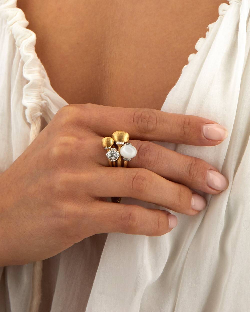 Nanis Anello "WHITE DESERT" in oro, diamanti e pietra di luna (piccolo) – Nanis Italian Jewels Shopping Online