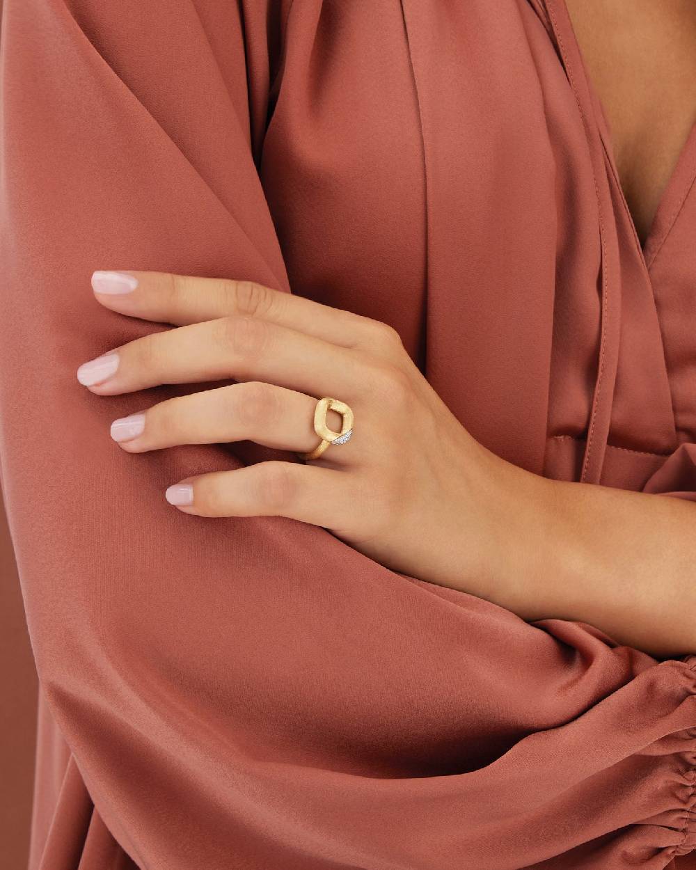 Nanis Anello "LIBERA" squadrato in oro e diamanti (piccolo) – Nanis Italian Jewels Consegna Veloce