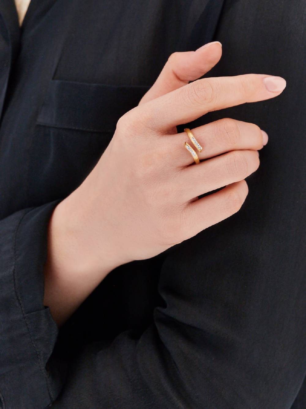 Nanis Anello contrariè "LIBERA" in oro e diamanti – Nanis Italian Jewels Limitato a 3 giorni