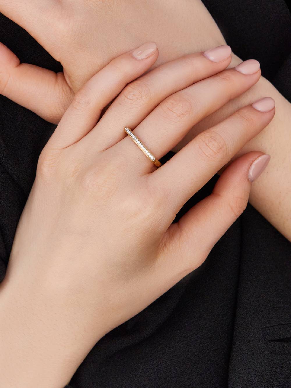 Nanis Anello "LIBERA" essenziale in oro e pavé di diamanti – Nanis Italian Jewels In vendita
