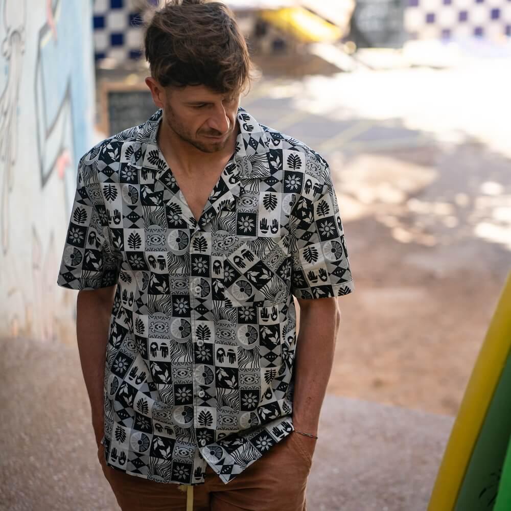 Seay / Camicia Hawaiana Grigia Nera Symbols Pezzi Unici