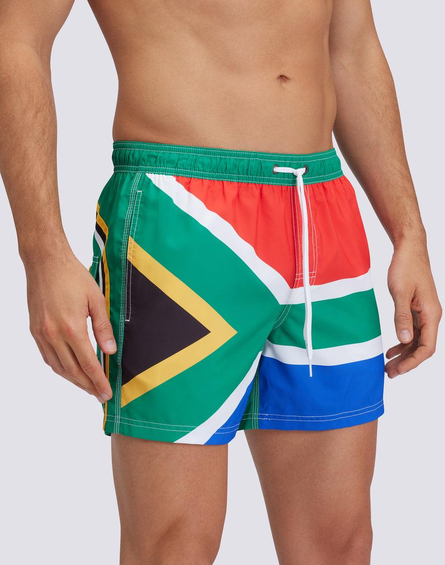 Sundek COSTUME DA BAGNO CORTO VITA ELASTICATA POLIESTERE RICICLATO REPREVE® BANDIERA SUDAFRICA M504BDRT3FG107FG Novità