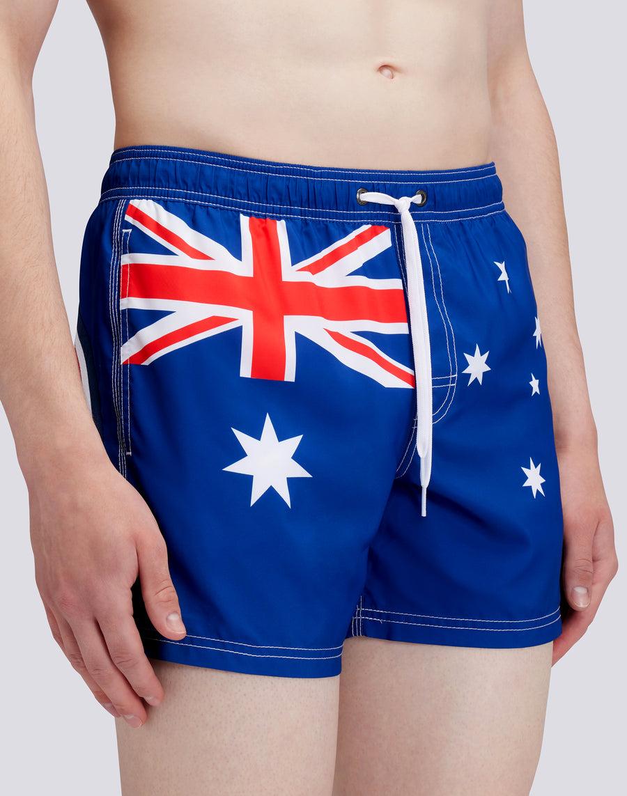 Sundek COSTUME DA BAGNO CORTO VITA ELASTICATA POLIESTERE RICICLATO REPREVE® BANDIERA AUSTRALIA M504BDRT3FG629FG Economico