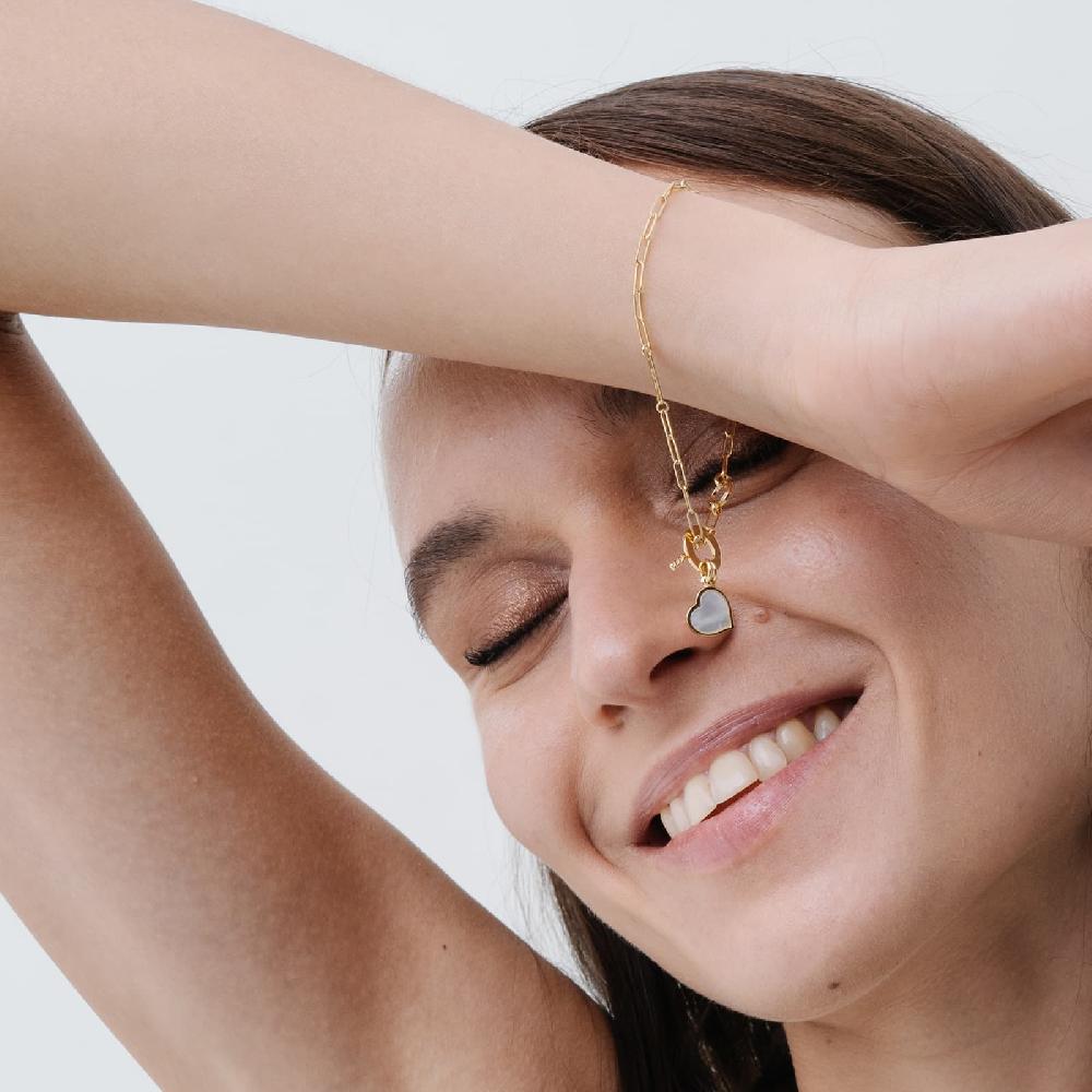 Unoaerre Bracciale in oro con pendente in madreperla | UNOAERRE Gioielli In Linea