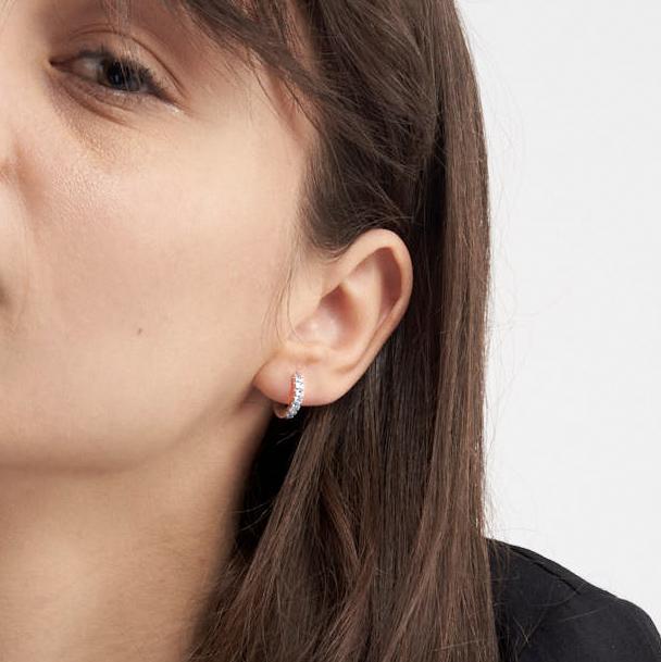Unoaerre Orecchini in argento con zirconia cubica azzurro | UNOAERRE Gioielli Esporta salva