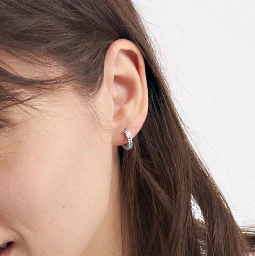 Unoaerre Orecchini in argento con zirconia cubica azzurro | UNOAERRE Gioielli Esporta salva