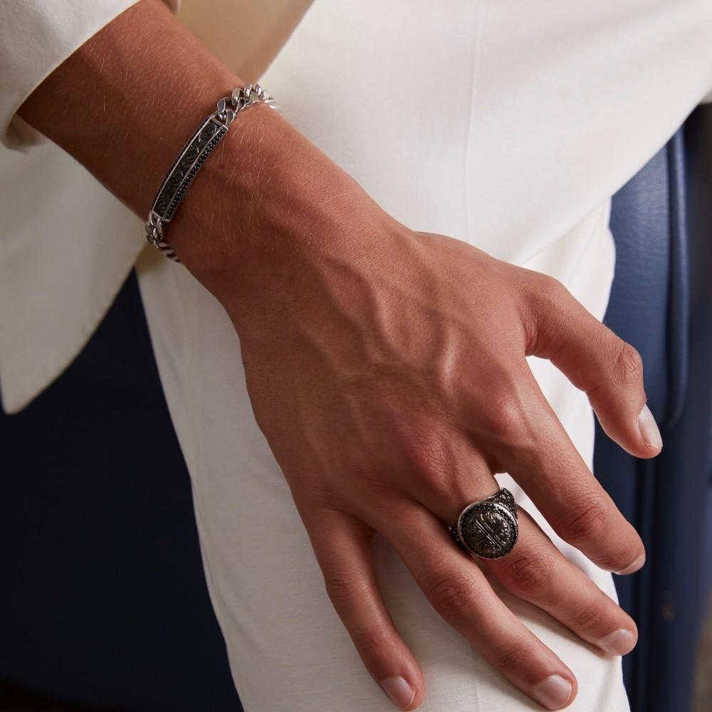 Zancan Bracciale Zancan in argento a grumetta con targa e pietre nere Vendita Economica