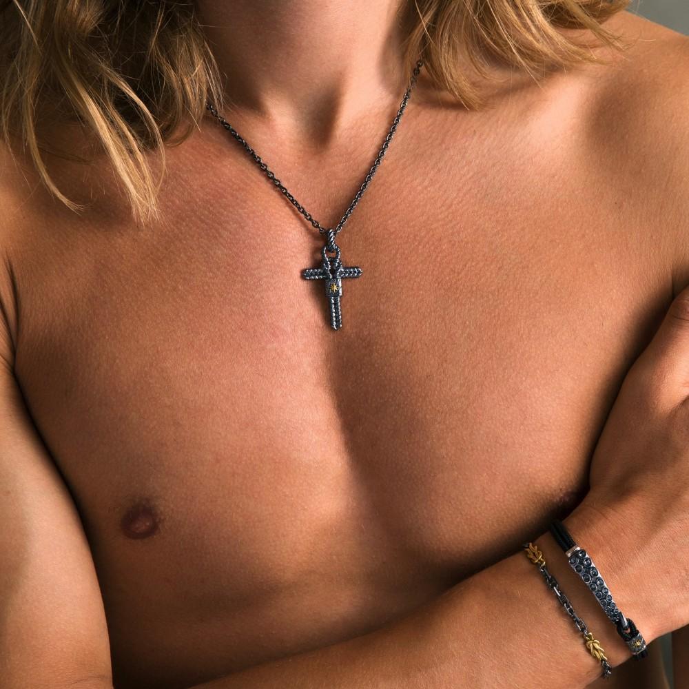 Zancan Collana Zancan in argento brunito con pendente a croce e nodo nautico Sconto